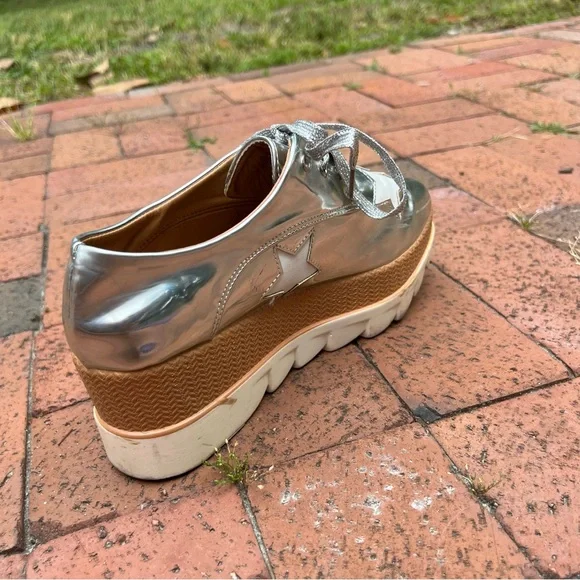 Qupid Silver Star Platform Sneakers - Picture 16 of 16